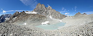 The peaks L'Evêque and Mitre de l'Evêque dominate the landscape on Swiss side