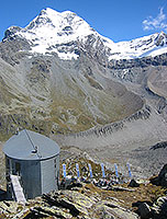 La cabane futuriste du Vélan