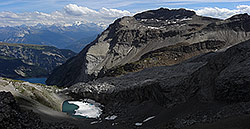 Le lac et les lapiés de Ténéhet