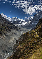 Un formidable sentier panoramique en direction de la couronne impériale de Zinal