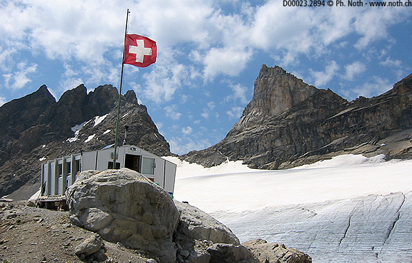 Hikes For Loners Valais Refuge Des Dents Du Midi Lac De Salanfe