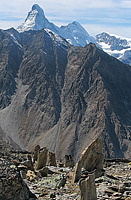 To see the Matterhorn, one has to hike well beyond the Täschhütte